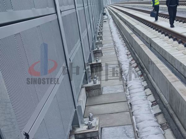 鐵路聲屏障檢測現場圖